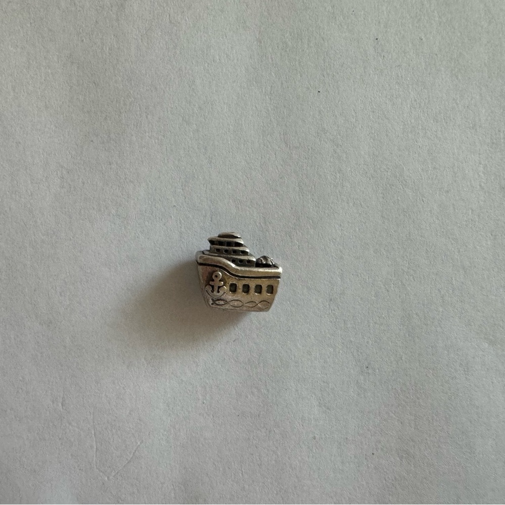 Pandora cruise charm